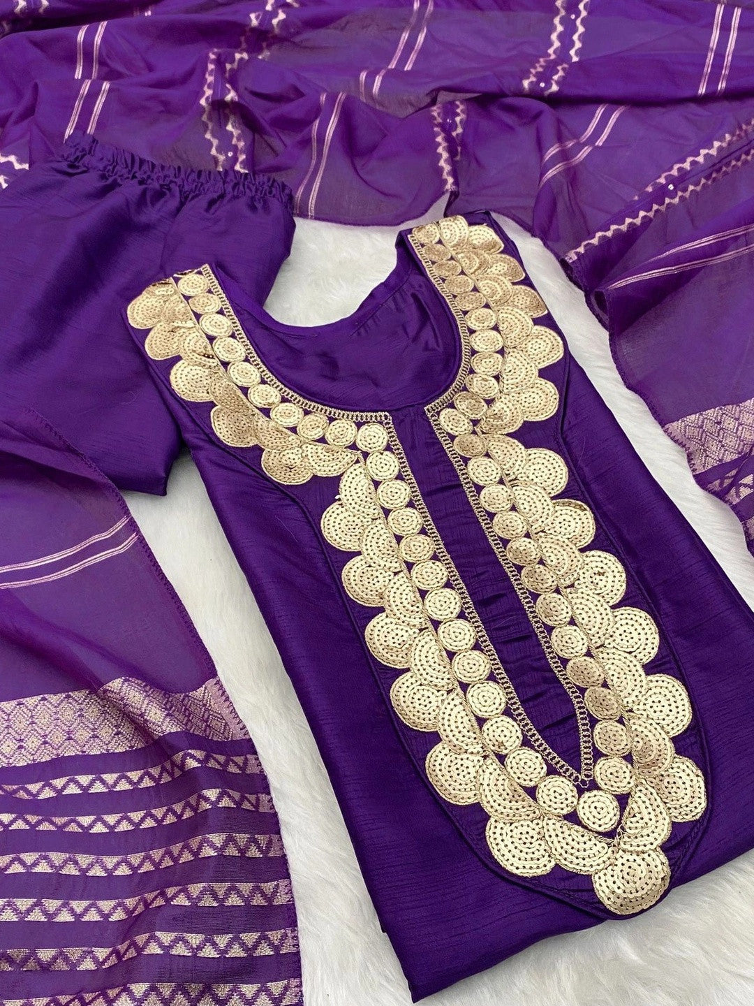 Women Ethnic Motifs Embroidered Regular Kurta with Trousers & With Dupatta