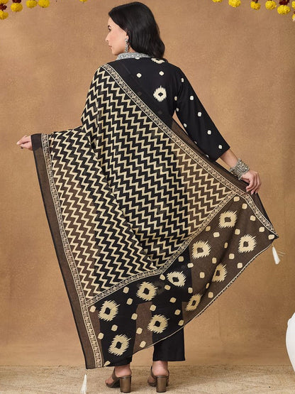 Women Ethnic Ikat Print Embroided Neck Kurta Set With Tasseled Dupatta