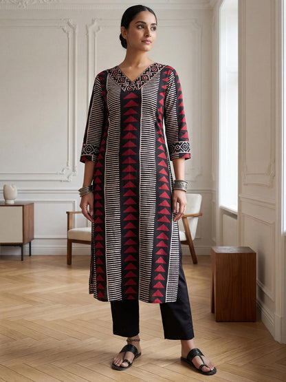 Women Printed Regular Thread Work Pure Cotton Kurta with Trousers & With Dupatta