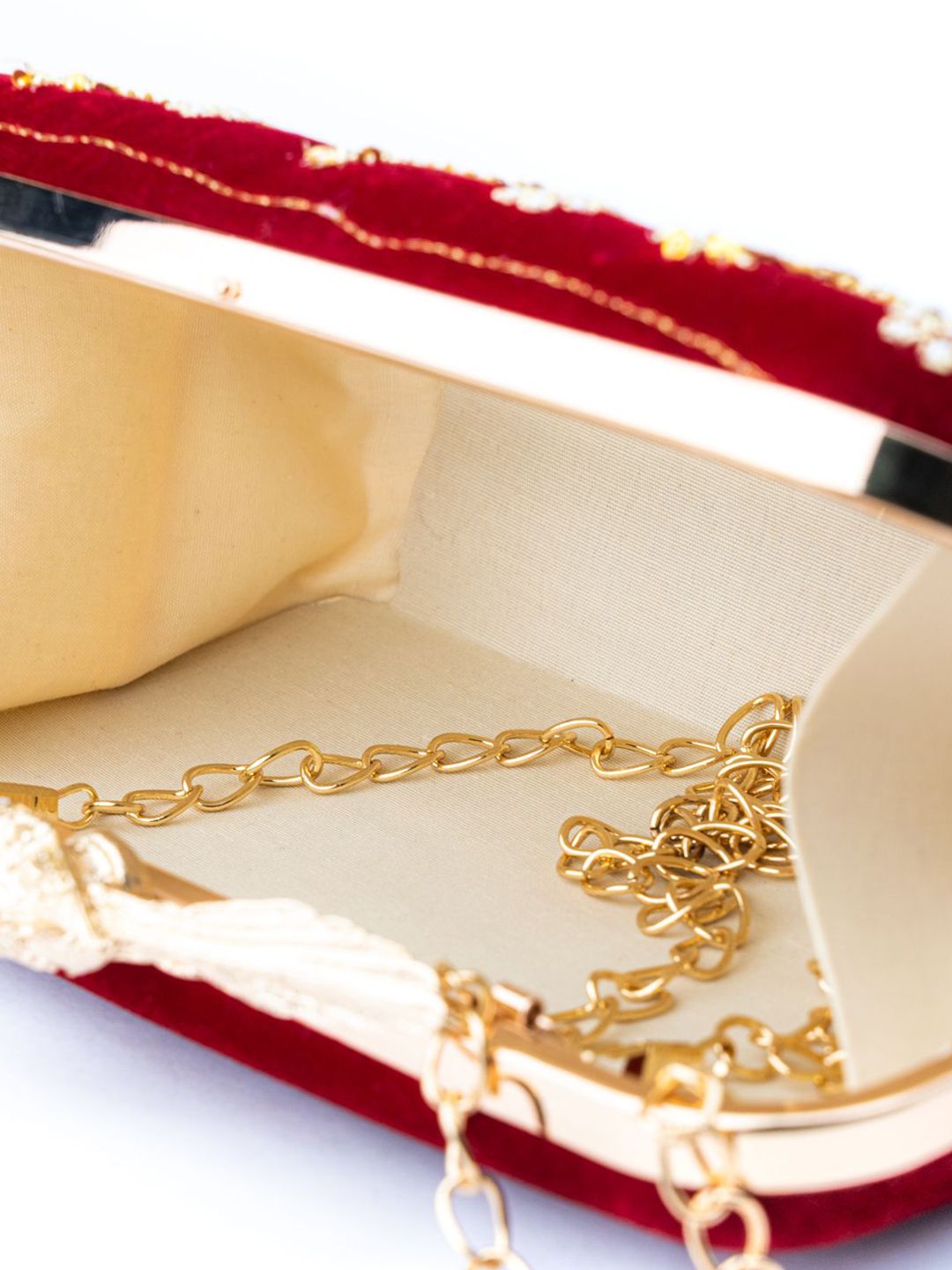 Dhiyona NR Floral Embroidered Box Clutch
