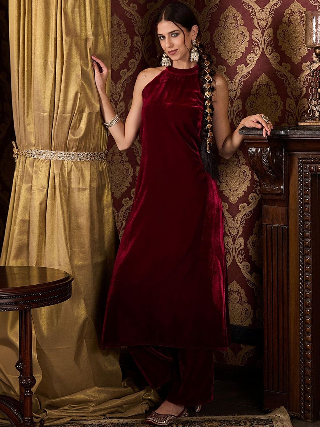 Dhiyona CH Women Regular Velvet Kurta with Palazzos