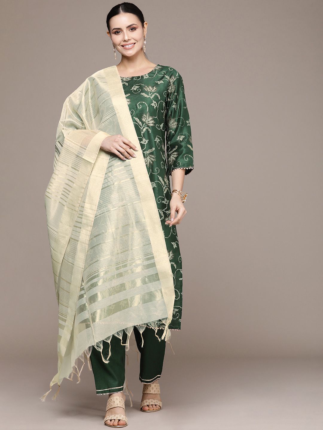 Dhiyona AN Women Floral Printed Regular Chanderi Silk Kurta with Sharara & With Dupatta