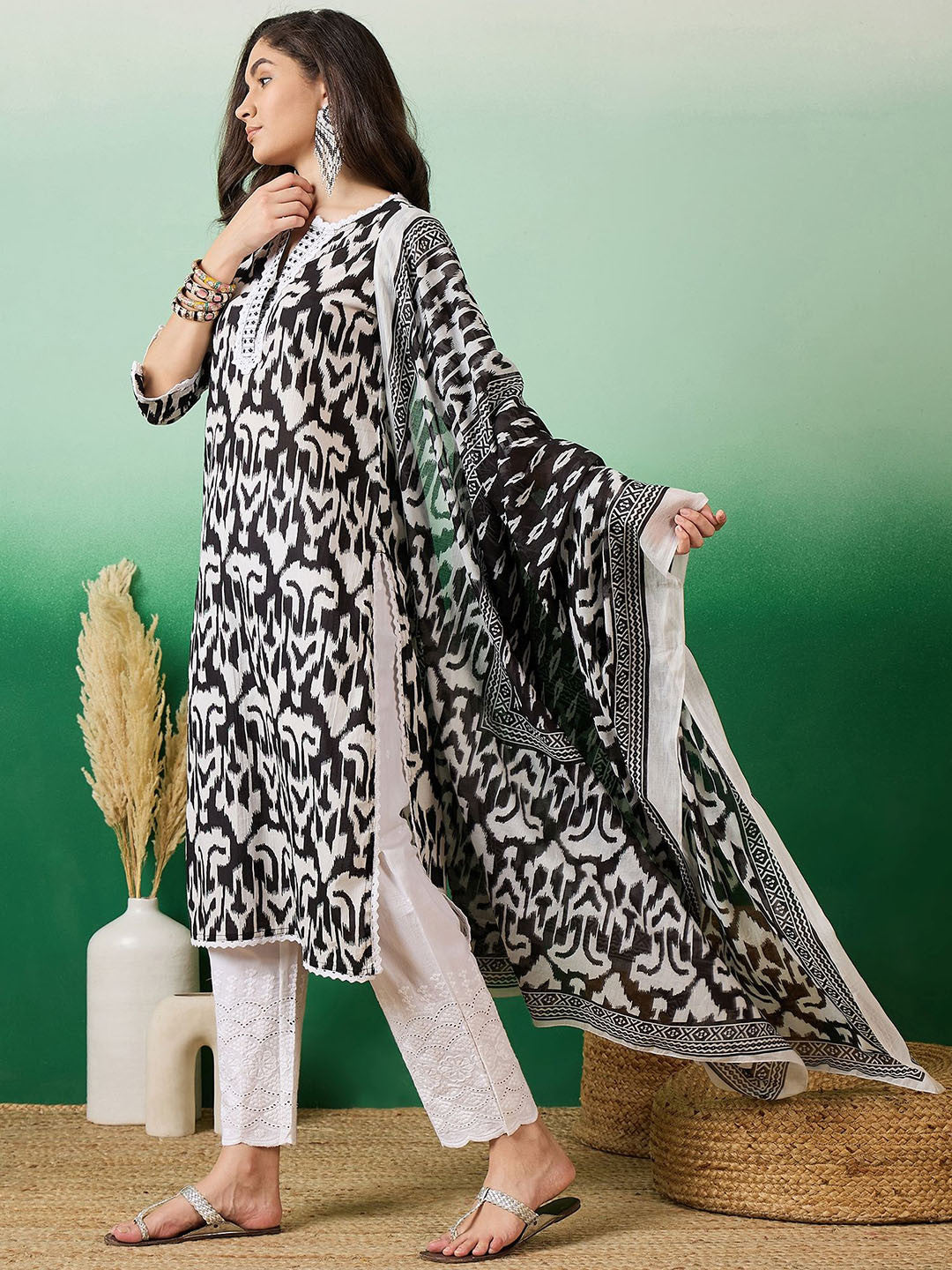 Notch Neck Printed Pure Cotton Kurta With Trousers & Dupatta