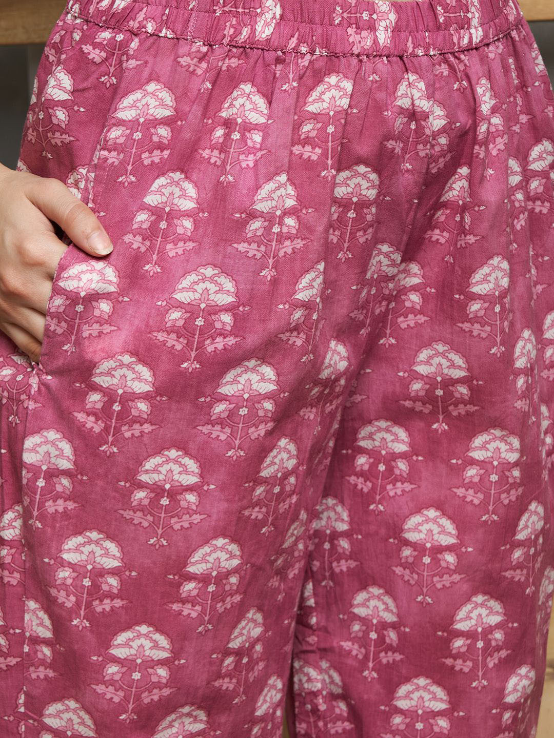 Floral Printed Panelled Gotta Patti Pure Cotton Kurta with Trousers & Dupatta