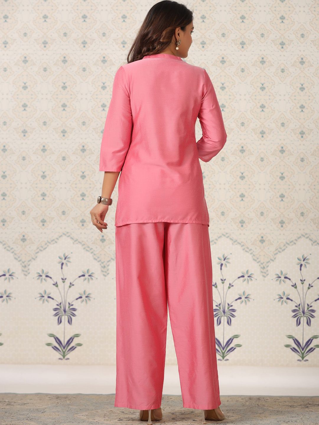 Dhiyona OD  Printed Mandarin Collar Thread Work Kurta