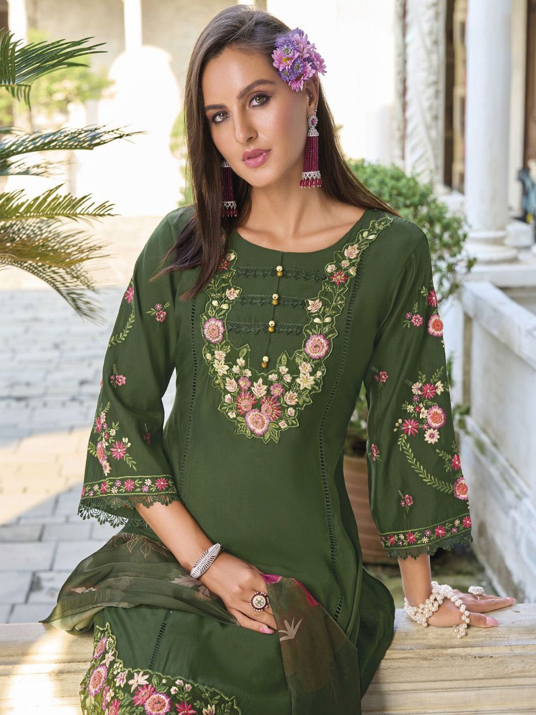 Green Floral Embroidered Thread Work Pure Cotton Straight Kurta With Trouser And Dupatta