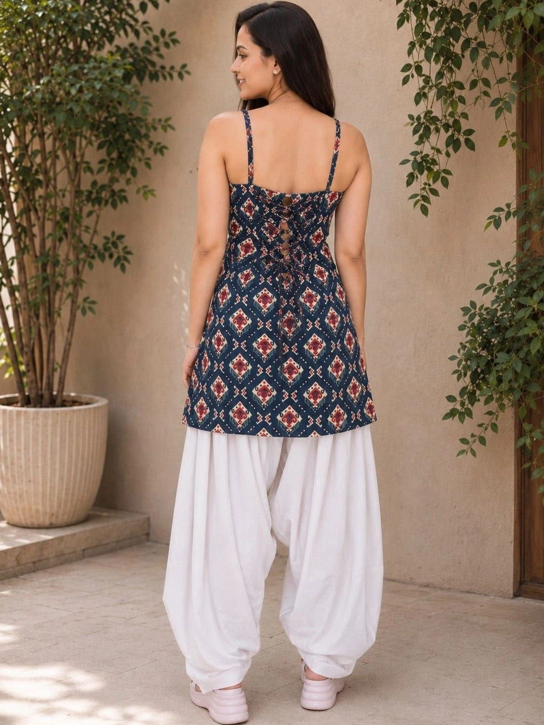 Women Printed Regular Pure Cotton Kurti with Patiala