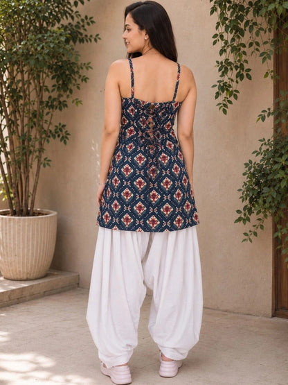 Women Printed Regular Pure Cotton Kurti with Patiala