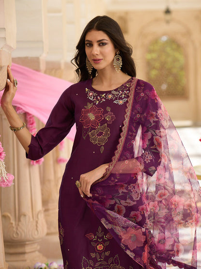 Floral Embroidered Regular Thread Work Kurta With Trousers & Dupatta
