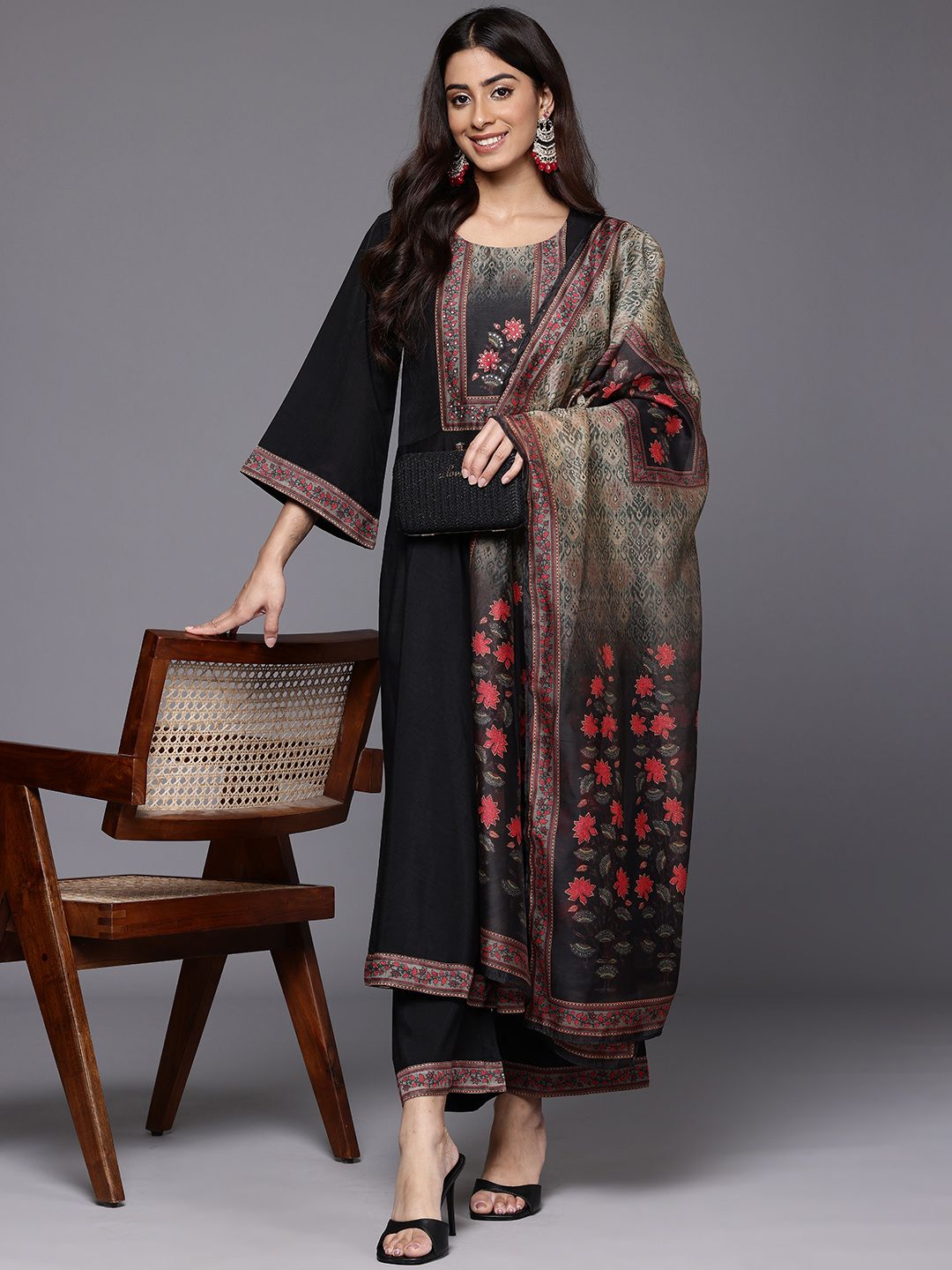 Dhiyona VA Women's Floral Yoke Design Sequinned Kurta with Trousers & Dupatta