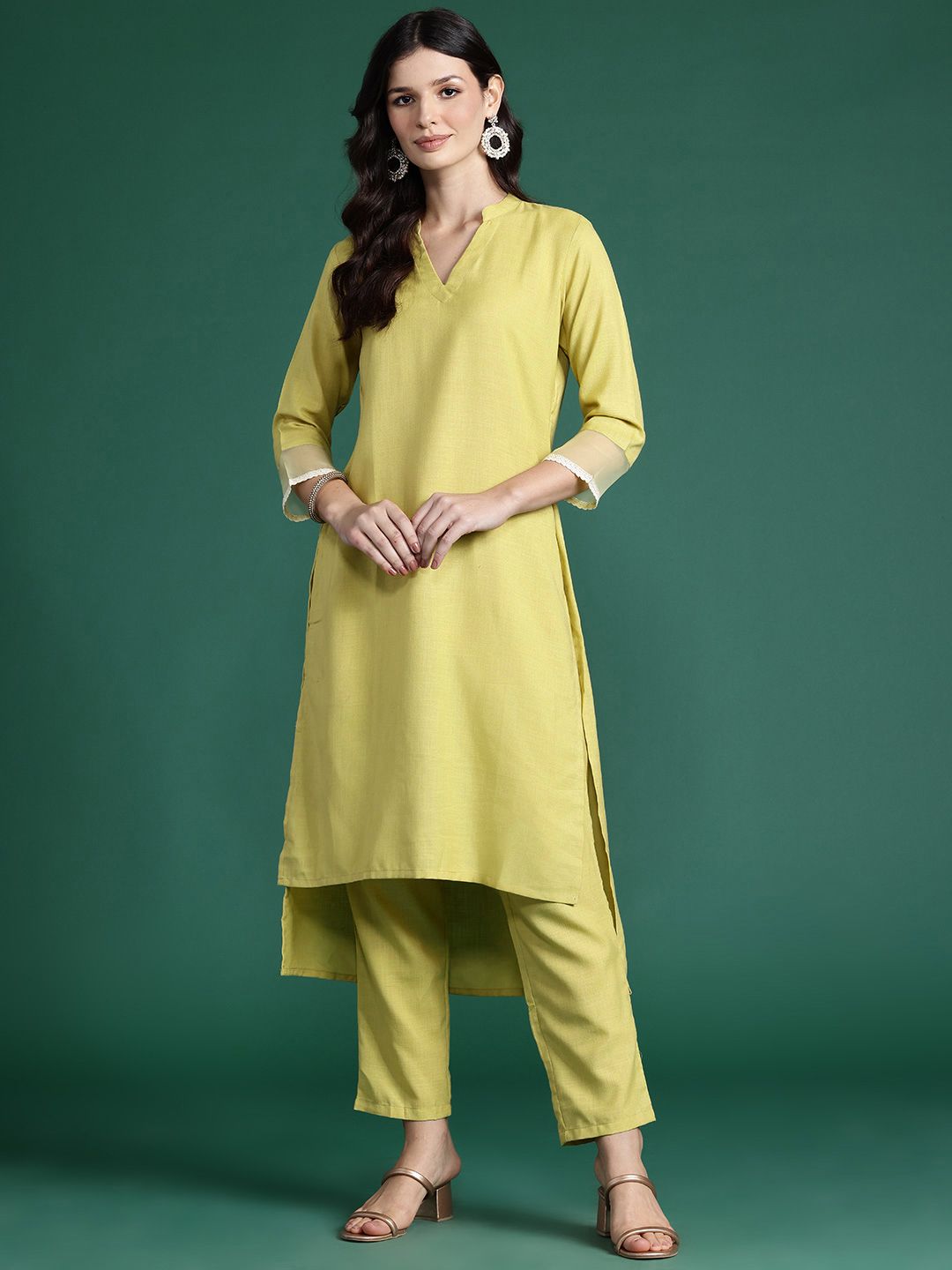 Dhiyona IE Solid High Low Kurta with Trousers