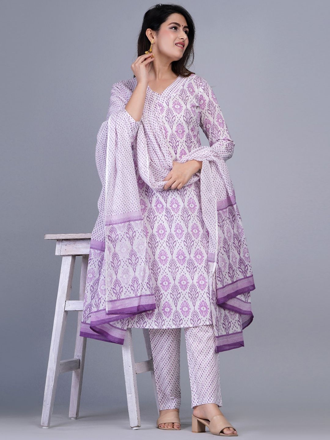 Dhiyona KL Ethnic Motifs Printed Straight Pure Cotton Kurta & Trousers With Dupatta