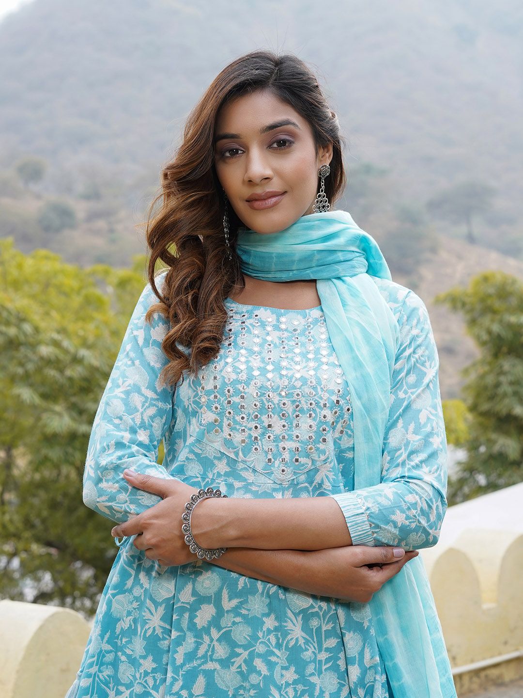 Dhiyona KL Floral Printed Regular Mirror Work Pure Cotton Kurta with Trousers & With Dupatta