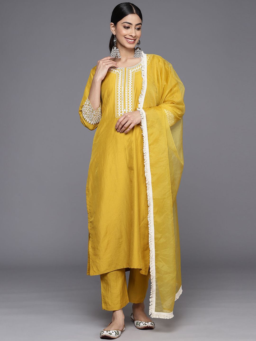 Dhiyona VA Women'sFloral Embroidered Straight Kurta with Trousers & Dupatta