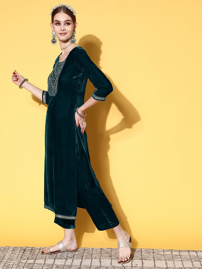 Women Floral Velvet Kurta Set