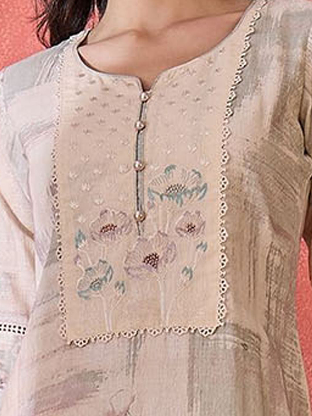 Women Floral Embroidered Straight Kurta Sets