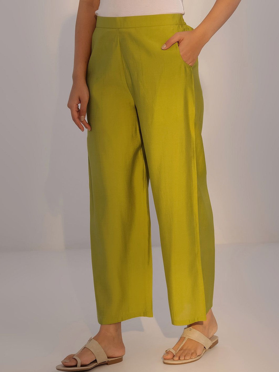 Women Abstract Printed Thread Work Kurta with Trousers