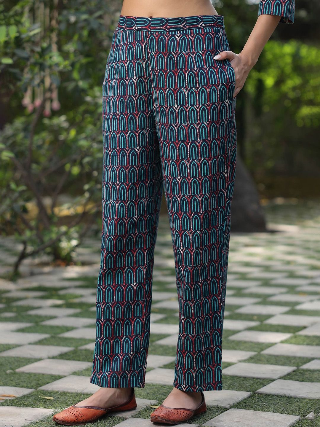 Dhiyona RR Women's Floral Printed Pure Cotton Straight Kurta With Trouser & Dupatta