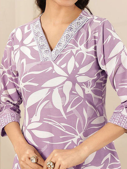 Gerua By Floral Printed V-Neck Straight Kurta With Trousers & Dupatta