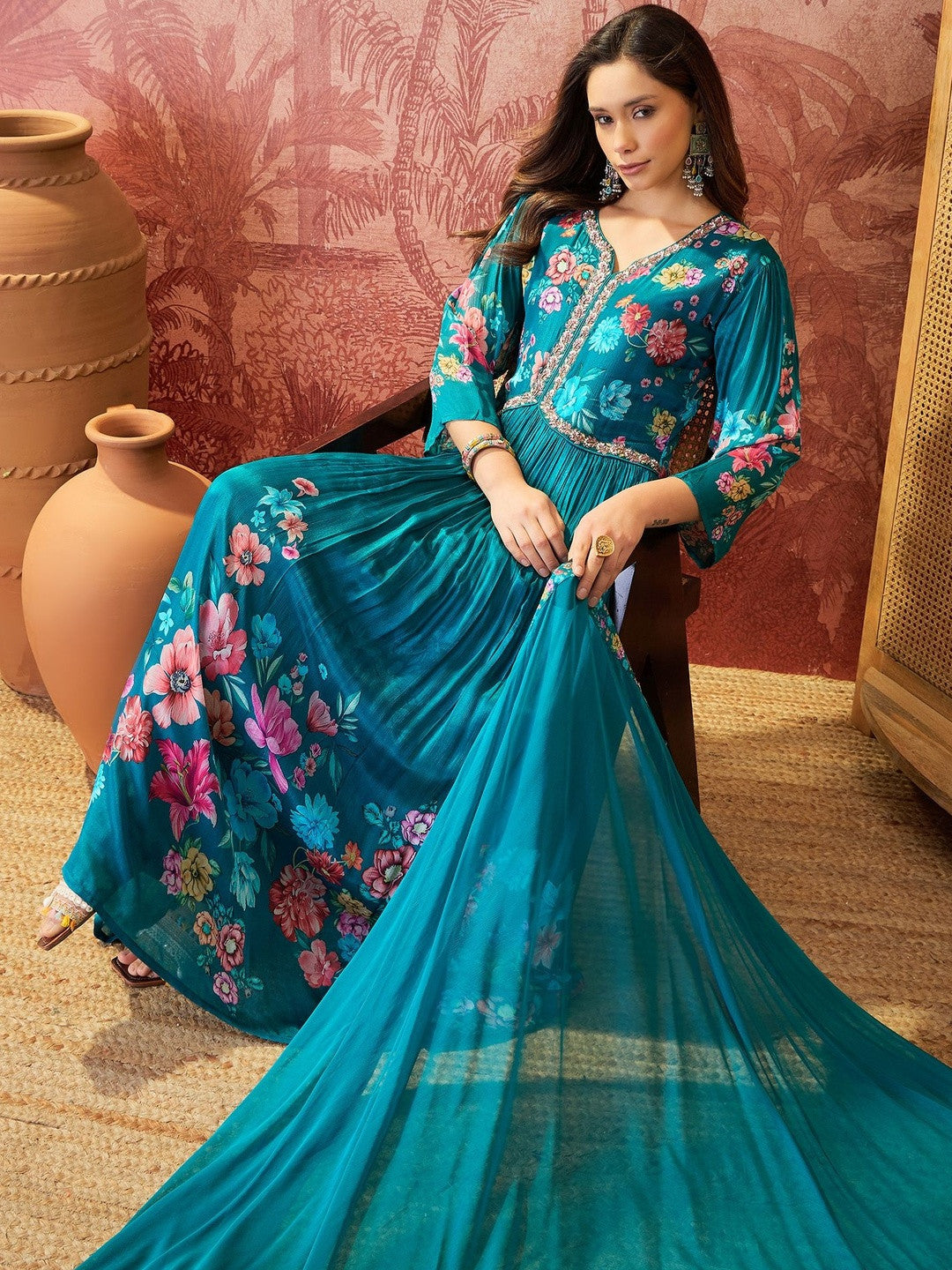 Printed Round Neck Kurta & Trousers Kurta Sets