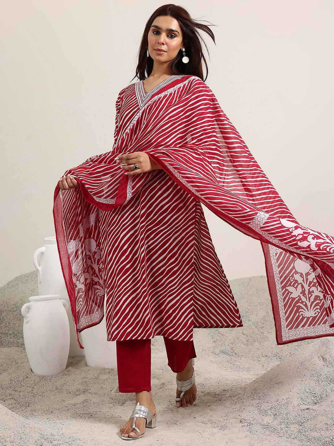 Women Printed Regular Thread Work Kurta with Trousers & With Dupatta