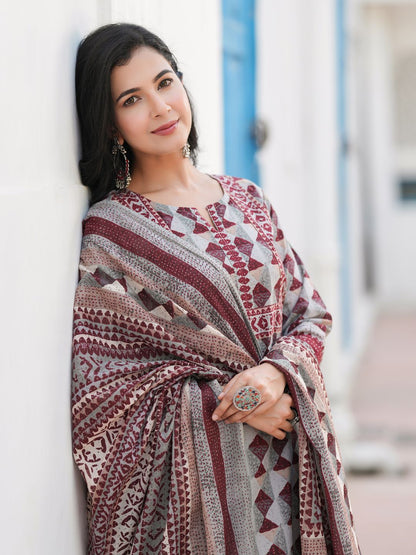 Dhiyona RR Women's Geometric Printed Notch Neck Pure Cotton Kurta With Trousers & Dupatta