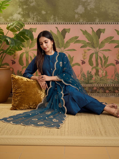 Round Neck Kurta & Trousers With Dupatta Set