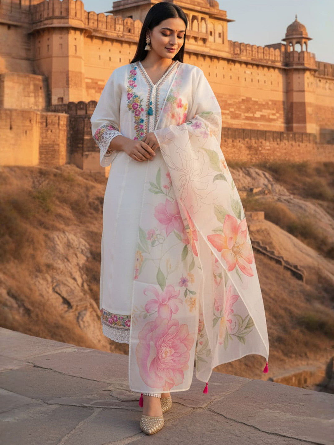Women Floral Embroidered Regular Thread Work Kurta & Trousers With Dupatta