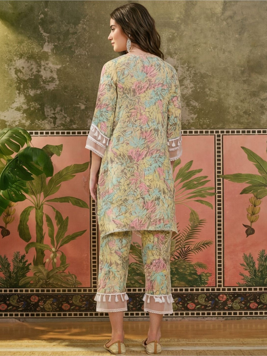 Printed Round Neck Kurta & Trousers