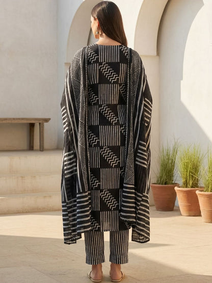 Women Printed Regular Pure Cotton Kurta with Trousers & With Dupatta