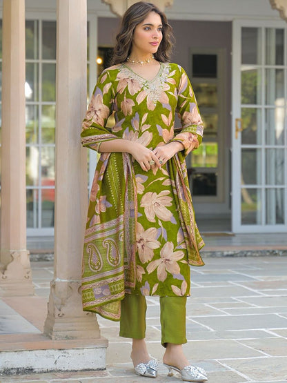 Dhiyona KL Women Floral Printed Regular Sequinned Kurta with Trousers & With Dupatta