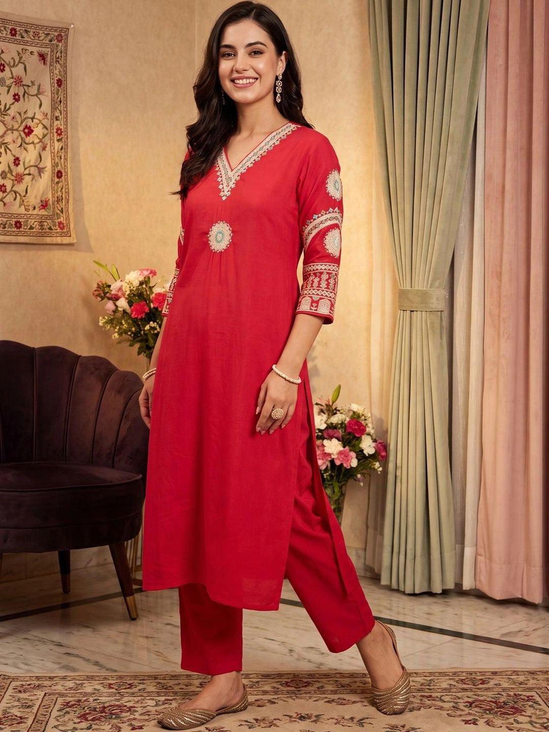 Women Ethnic Motifs Embroidered Regular Thread Work Kurta with Trousers