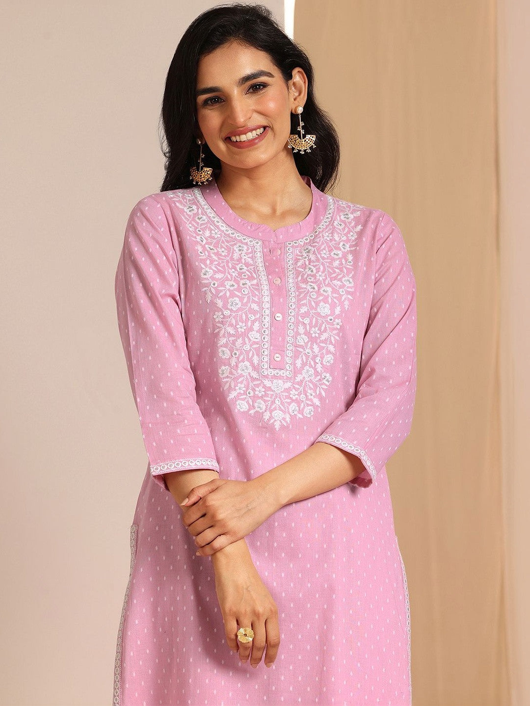 Women Floral Regular Thread Work Kurta with Trousers & With Dupatta