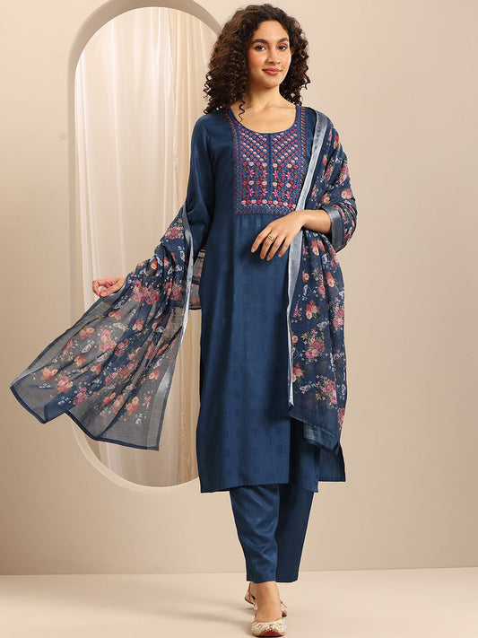 Women Floral Kurta with Trousers & With Dupatta