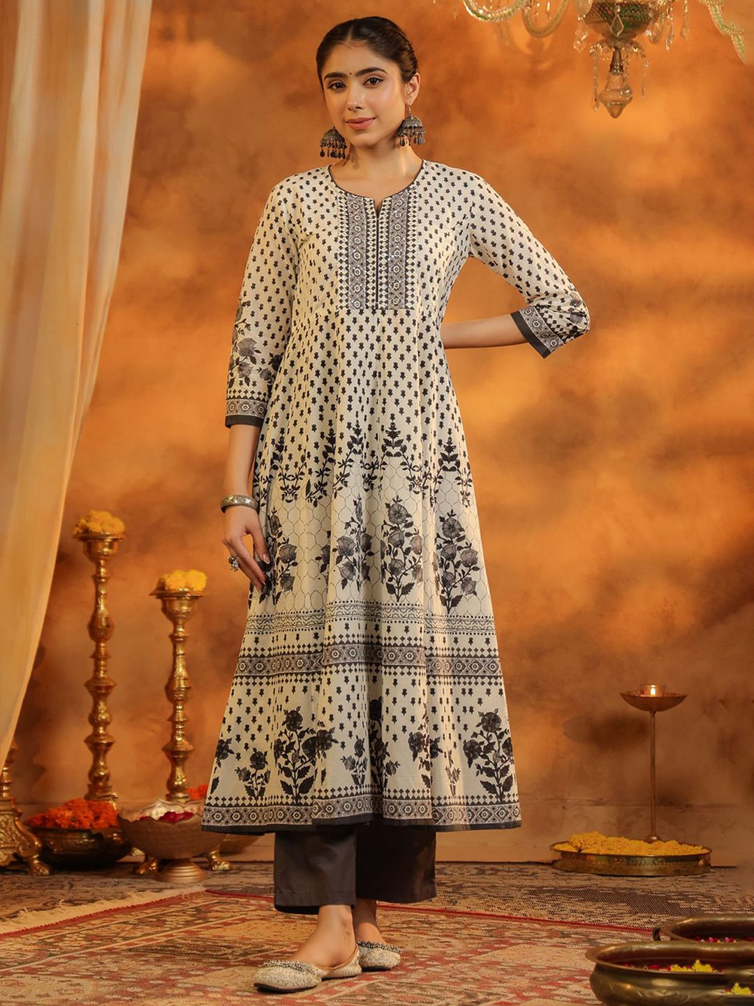 Dhiyona RR Women's Floral Printed Pure Cotton Kurta With Trousers & Dupatta