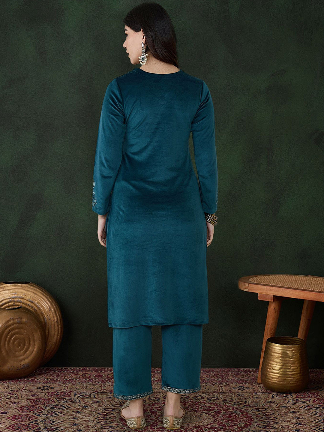 Teal Floral embroidered Regular Sequinned Velvet Kurta With Trouser