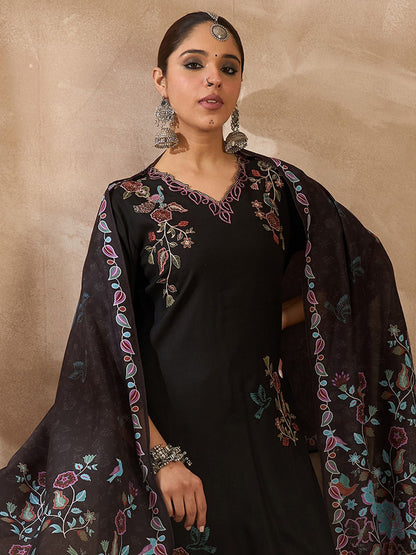 Women Ethnic Motifs Regular Thread Work Kurta with Trousers & With Dupatta