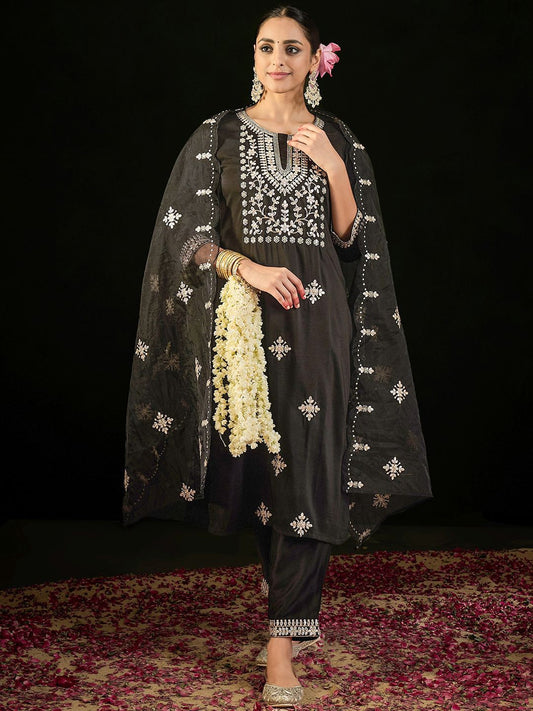 Ethnic Motifs Embroidered Straight Gotta Patti Kurta with Trousers & Dupatta