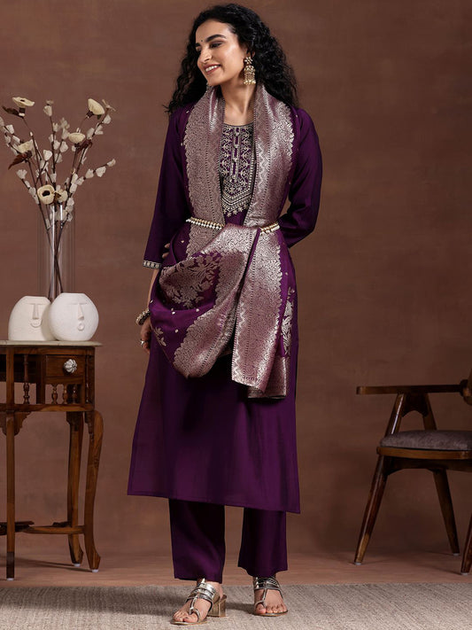 Women Floral Yoke Design Regular Thread Work Kurta with Trousers & With Dupatta