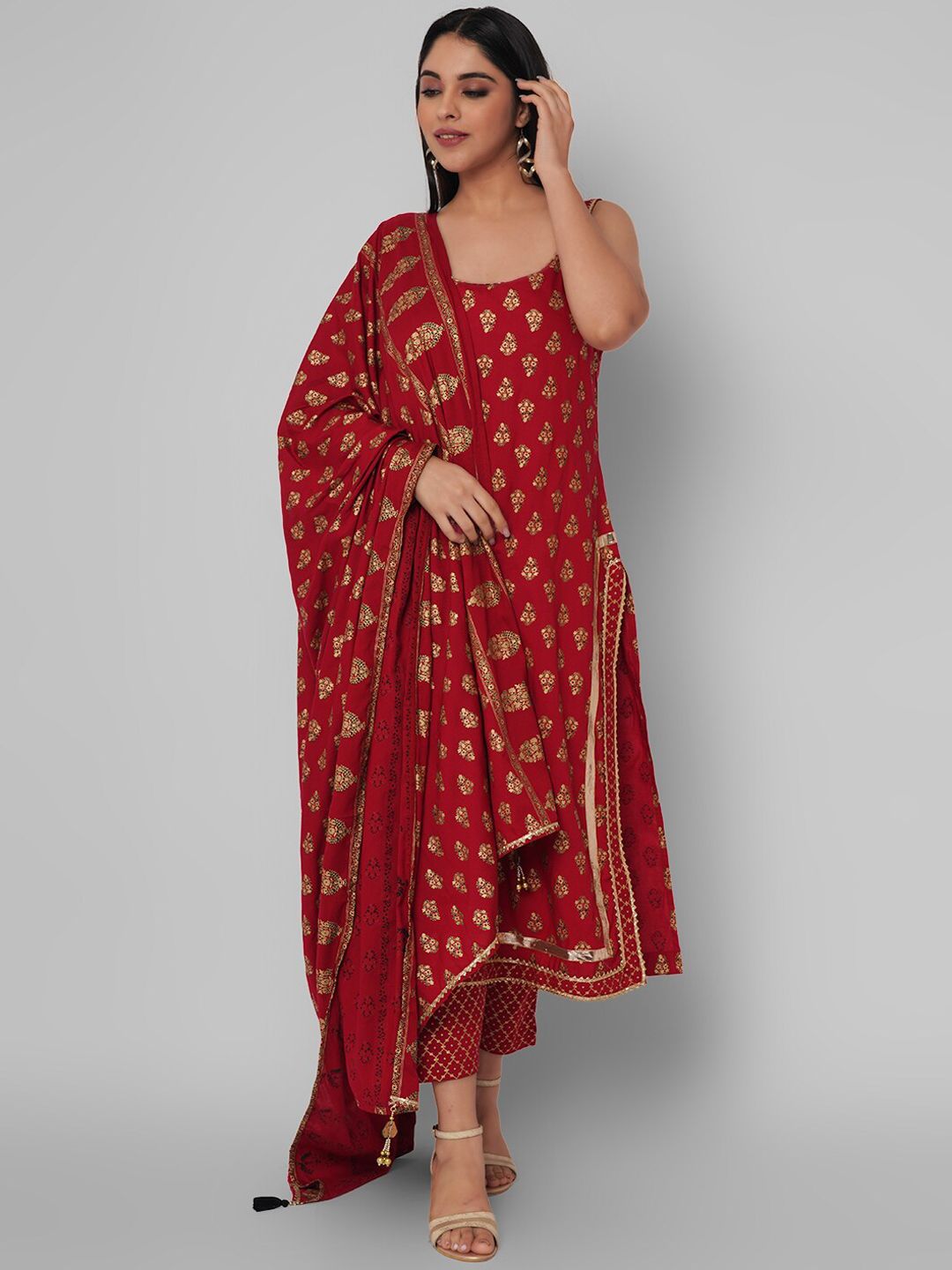 Dhiyona KL Women Red Ethnic Motifs Embroidered Gotta Patti Kurti with Trousers & With Dupatta
