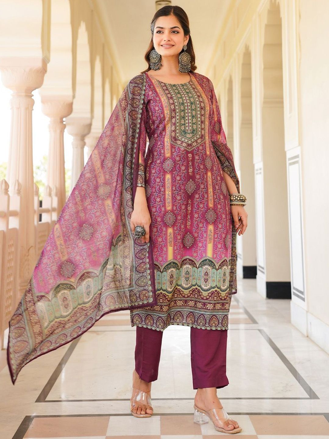 Dhiyona KL Floral Printed Round Neck Straight Kurta With Trousers And Dupatta