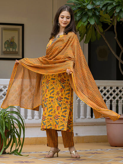 Dhiyona KL Floral Printed Regular Cotton Blend Kurta with Trousers With Dupatta
