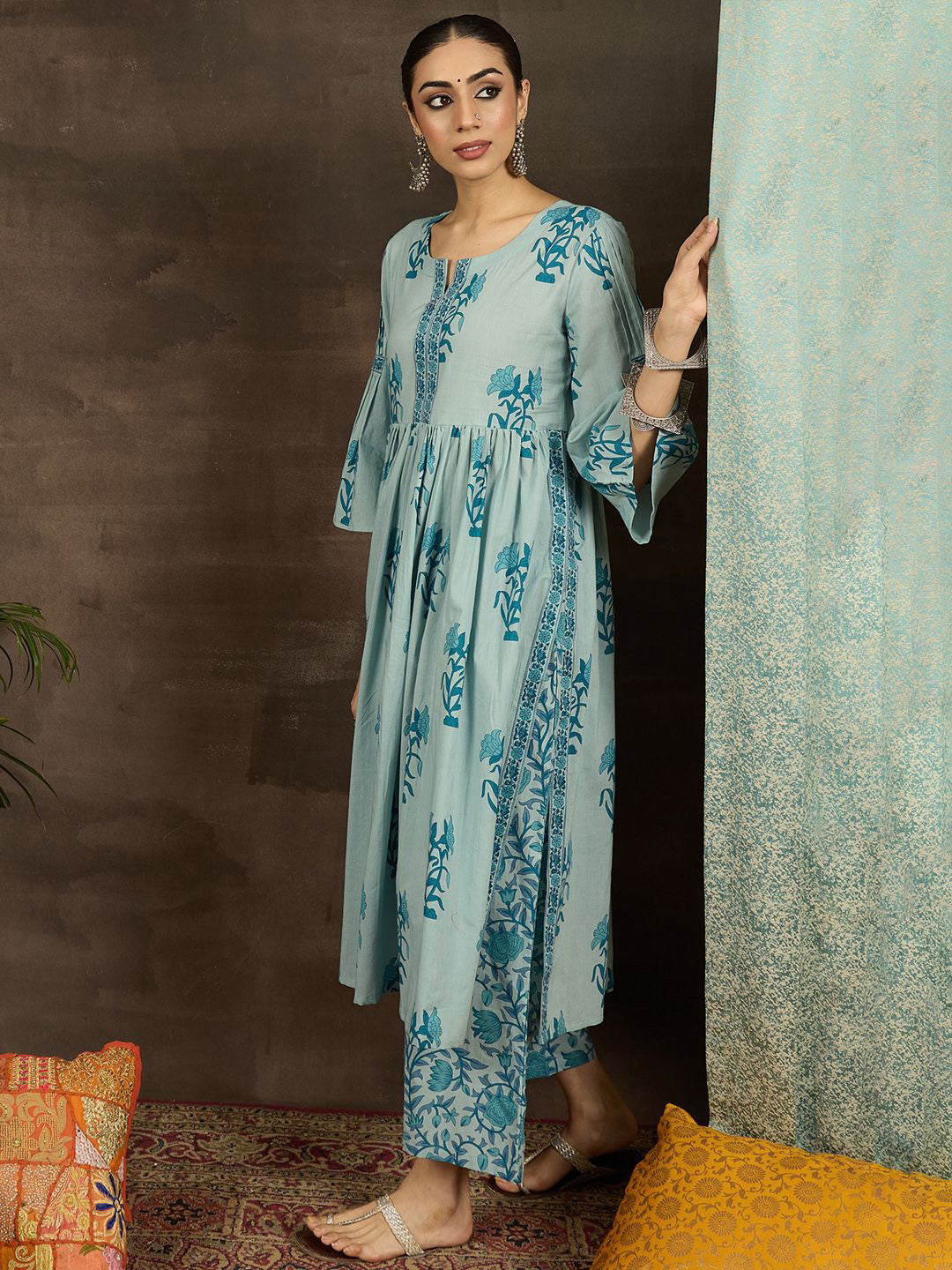 Women Floral Printed Pleated Pure Cotton Kurta Set