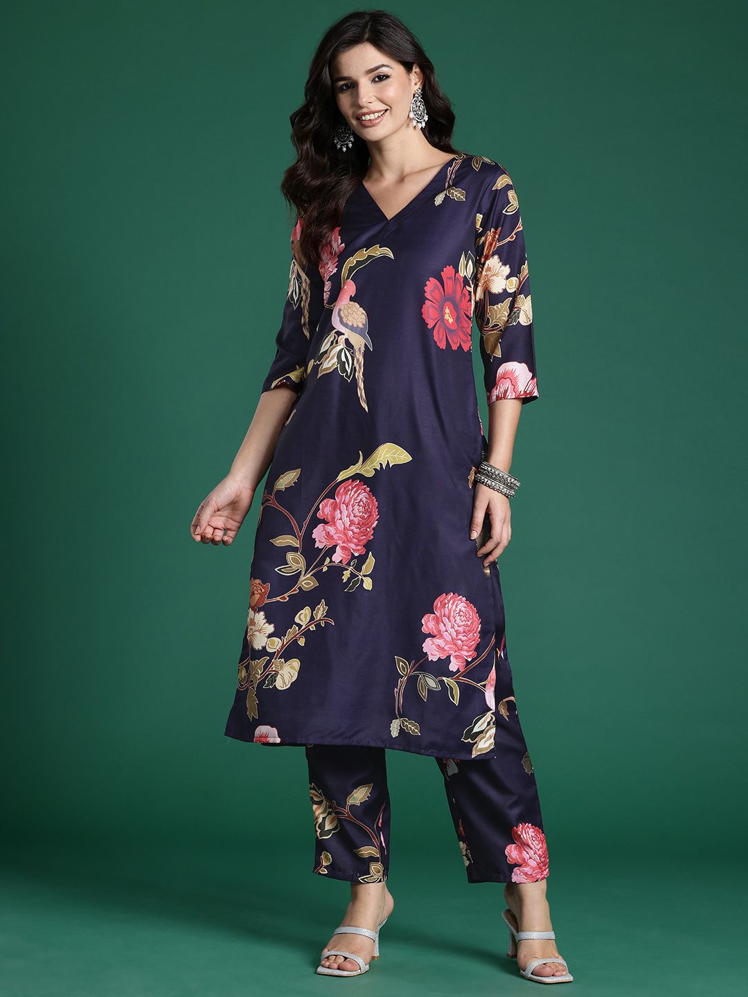 Dhiyona IE Women Floral Printed Kurta with Trousers