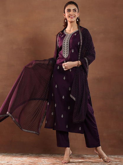 Women Floral Embroidered Regular Kurta with Trousers & With Dupatta