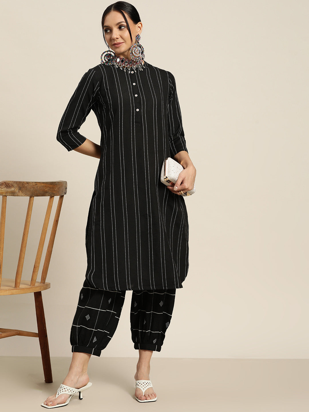 Women Black & White Embroidered Regular Thread Work Kurta with Salwar