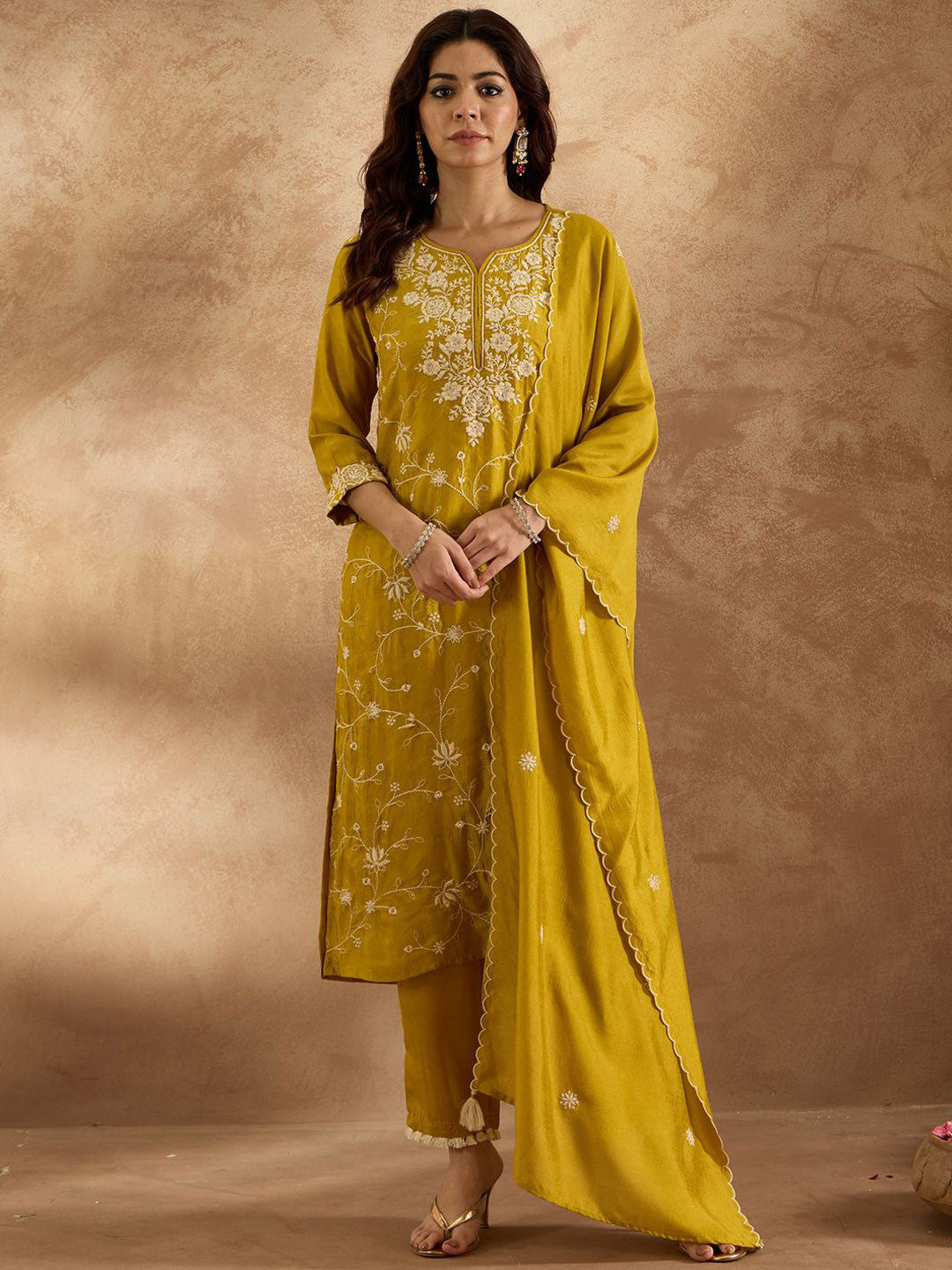 Women Ethnic Motifs Regular Thread Work Kurta with Trousers & Dupatta