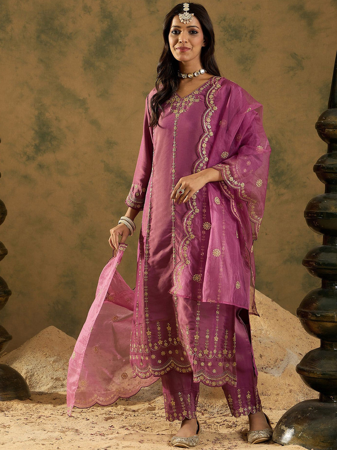 Women Floral Embroidered Regular Kurta with Trousers & With Dupatta