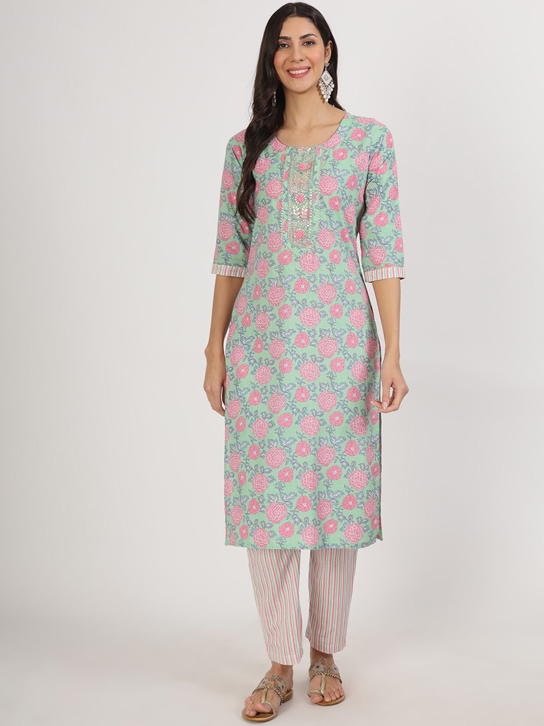 Dhiyona KL Floral Printed Thread Work Pure Cotton Kurta & Trousers With Dupatta