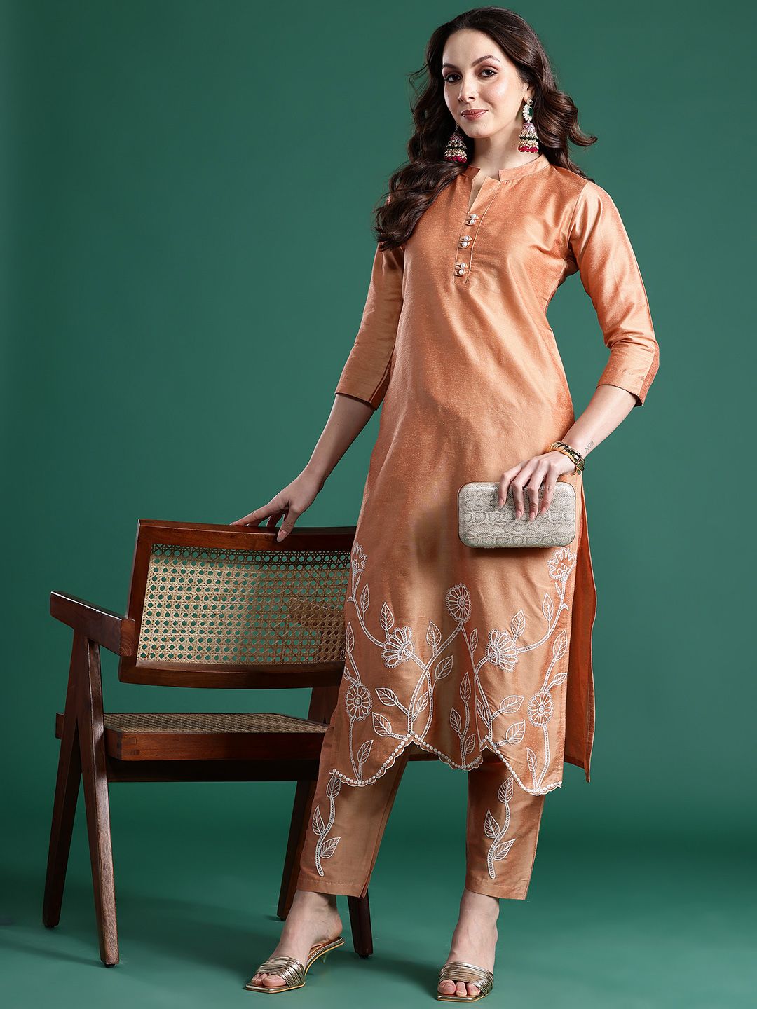 Dhiyona IE Floral Embroidered Thread Work Pure Cotton Kurta with Trousers